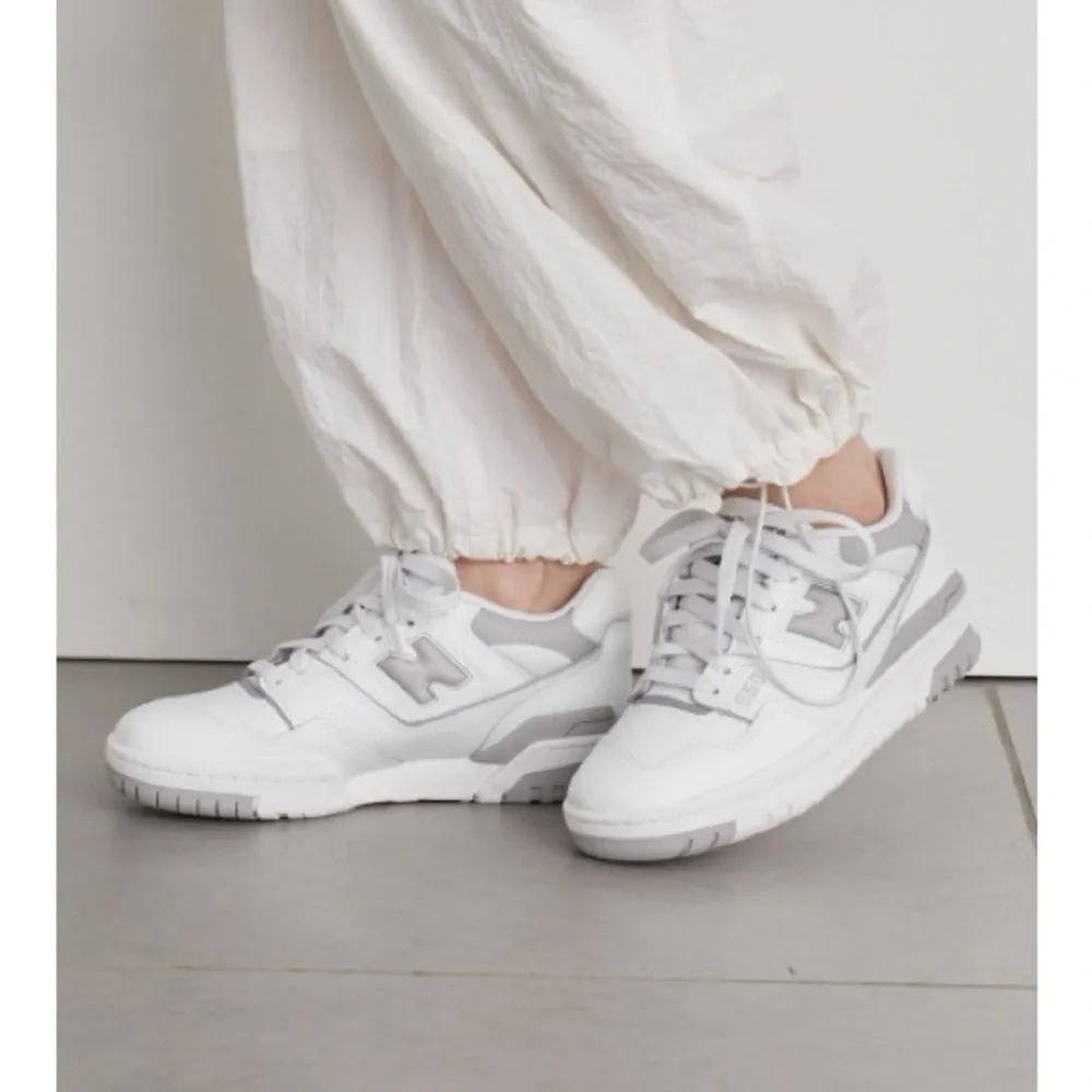 New Balance 550 Sneakers - Picture 1 of 9